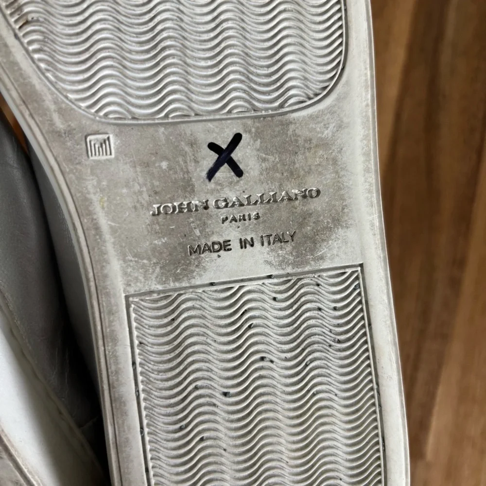John Galliano Silver Sneakers‎